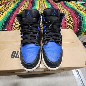 Nike Air Jordan 1 Mid Hyper Royal